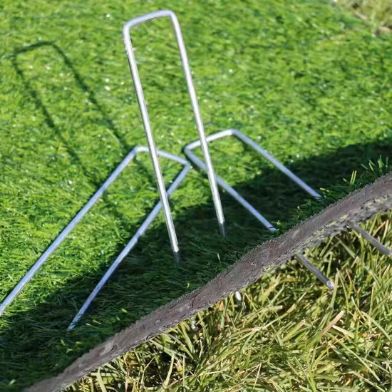 A tela galvanizada aço do grampo do SOD da forma da grama U da paisagem do jardim fixa estacas do fio